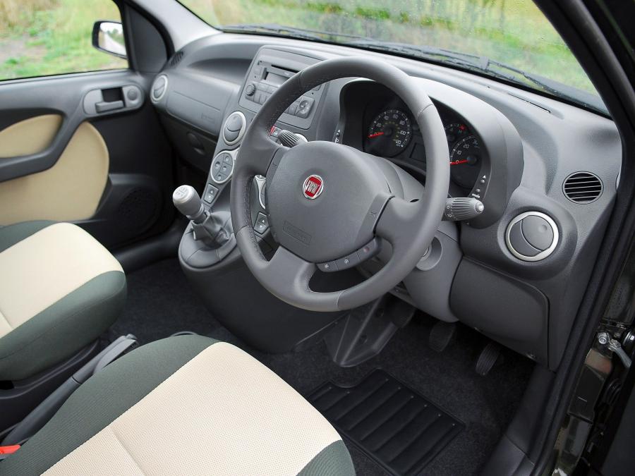  Fiat Panda 4x4 Cross 2008 года  (UK) (фото 3 из 15)